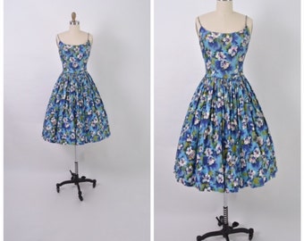 Items similar to Vintage 1950s Dress / cotton dress / 50s Dress on Etsy