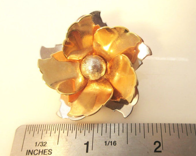 Flower Brooch pendant of mixed metals gold tone and silver tone pin