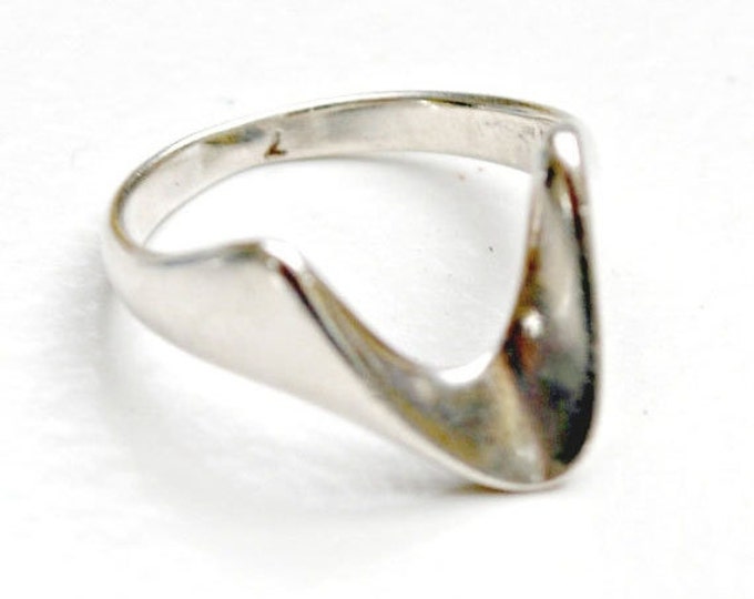 Sterling Wave Ring - Silver Abstract Modern - size 7