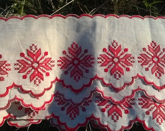 Victorian French Country Kitchen Café Curtain Shelf Edging Red Embroidered Off White Linen French Café Home Decor NOS #sophieladydeparis