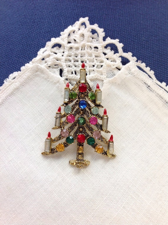 book piece hollycraft christmas tree pin brooch seven candle book piece hollycraft christmas tree pin brooch seven candle
