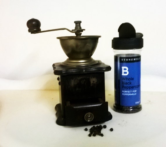 Vintage Pepper/Spice Grinder