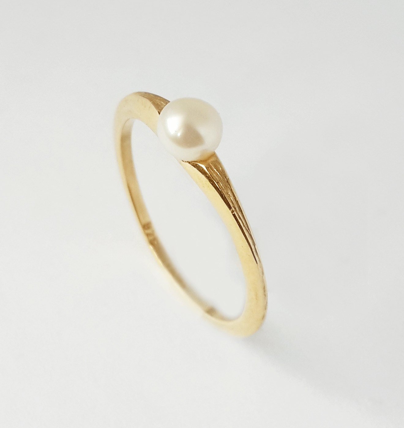 Gold pearl ring white pearl ring in 14k Gold unique