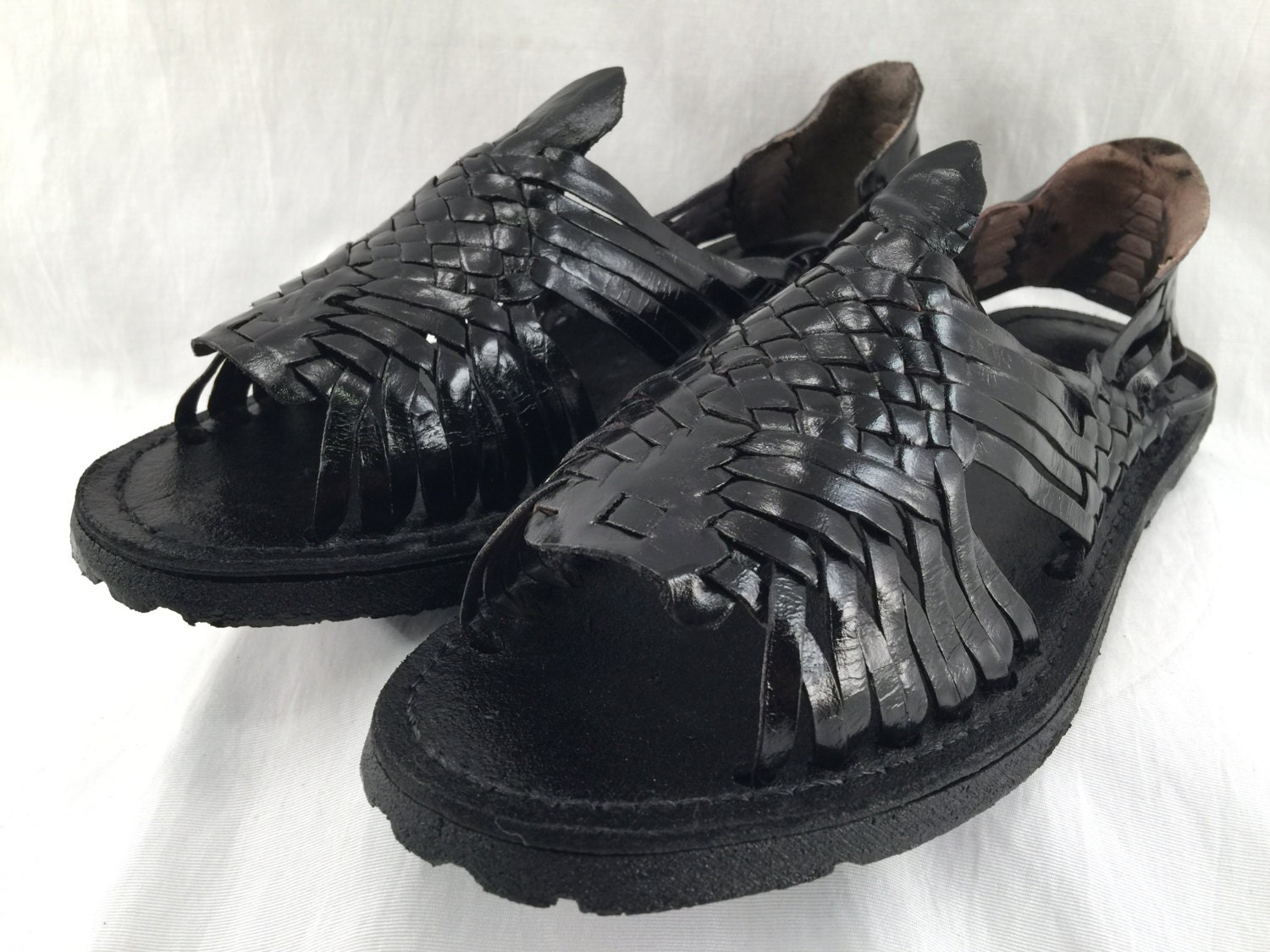 WOMENS black Leather Huarache Sandals vintage style size 8