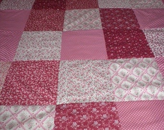 Must have quilt, All the pinks, Unique quilt, Full size, King size quilt,Hand made with love,Will enhance any room