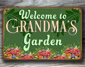 GRANDMAS GARDEN SIGN, Grandmas Garden Signs, Vintage style Grandmas Garden Sign, Grandmas Garden , Grandma Gift, Gift for Grandma, Grandma