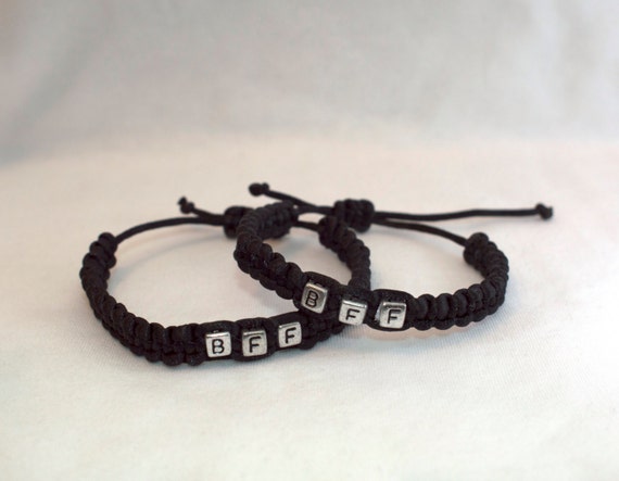 Items similar to Black friendship bracelet set on Etsy