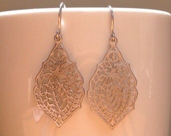 Matte silver leaf filigree earrings