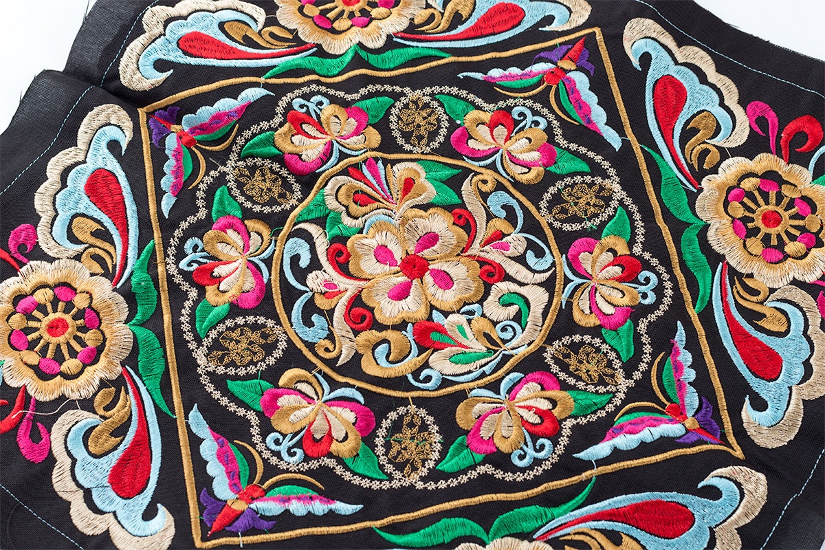 Hmong Embroidered Floral Pattern Thai Hill Tribe Fashionable Style