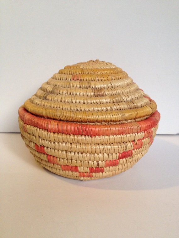 Vintage Hand Woven Small Basket with Lid 4