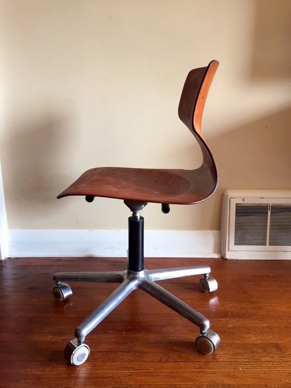 Mid Century Modern Bent Plywood Office Chair with Pneumatic