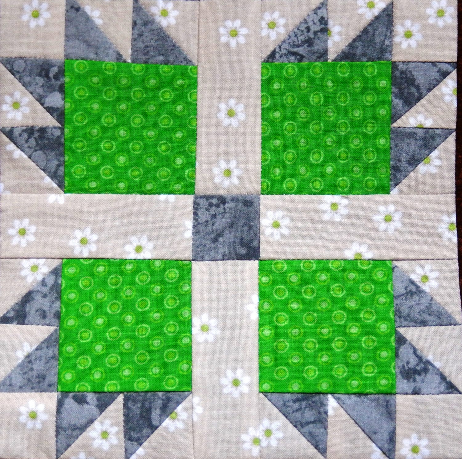 easy-pieced-bears-paw-pdf-quilt-block-pattern-by-mspdesignsusa