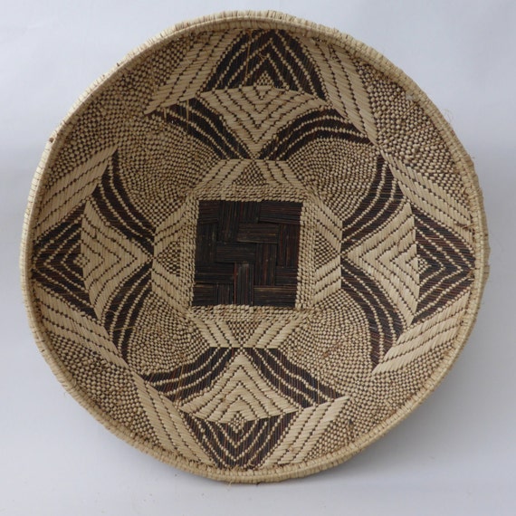 Traditional Tonga Basket large 47cm ZB035 by HuckleberryBaskets