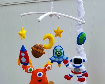 Space baby mobile,Baby boy crib mobile,Alien crib mobile,Baby boy nursery decor,Spaceship baby mobile,Baby shower gift,Planet mobile