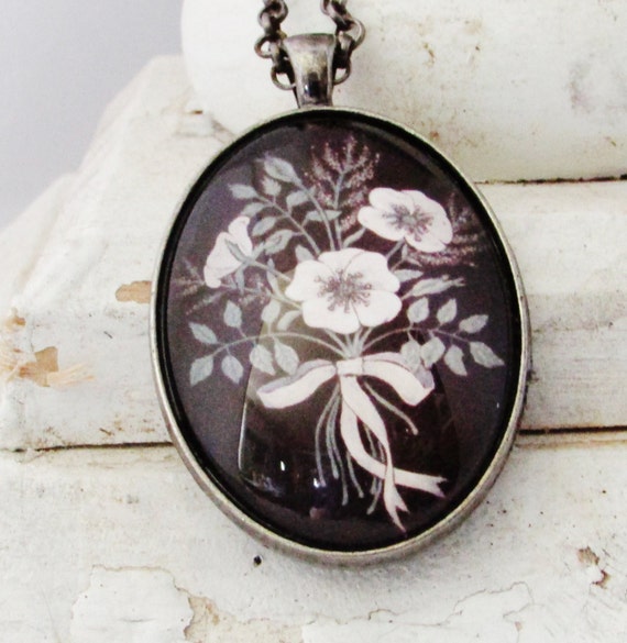 Necklace Flower Pendant - Floral Art Pendant - Gift for Mom - Gift for Woman - Victorian Style - Bohemian Jewelry - Christmas Gift