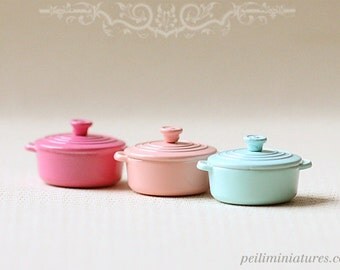 Dollhouse Miniature - Cast Metal Cooking Pot