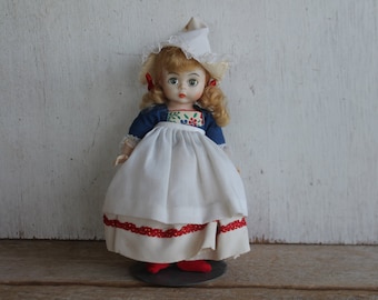 Netherlands 591 // Madame Alexander International Doll // Vintage Madame Alexander Collectible Doll // 8 in. Tall
