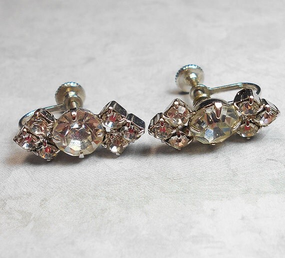 Screw Back Earrings Vintage Earrings Rhinestone by SharkysWaters