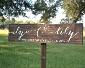 Personalized Wedding Sign, Wedding Name Sign, Wedding Name Board, Wedding Sign with Names and Date, Anniversary Name Sign, Established Sign