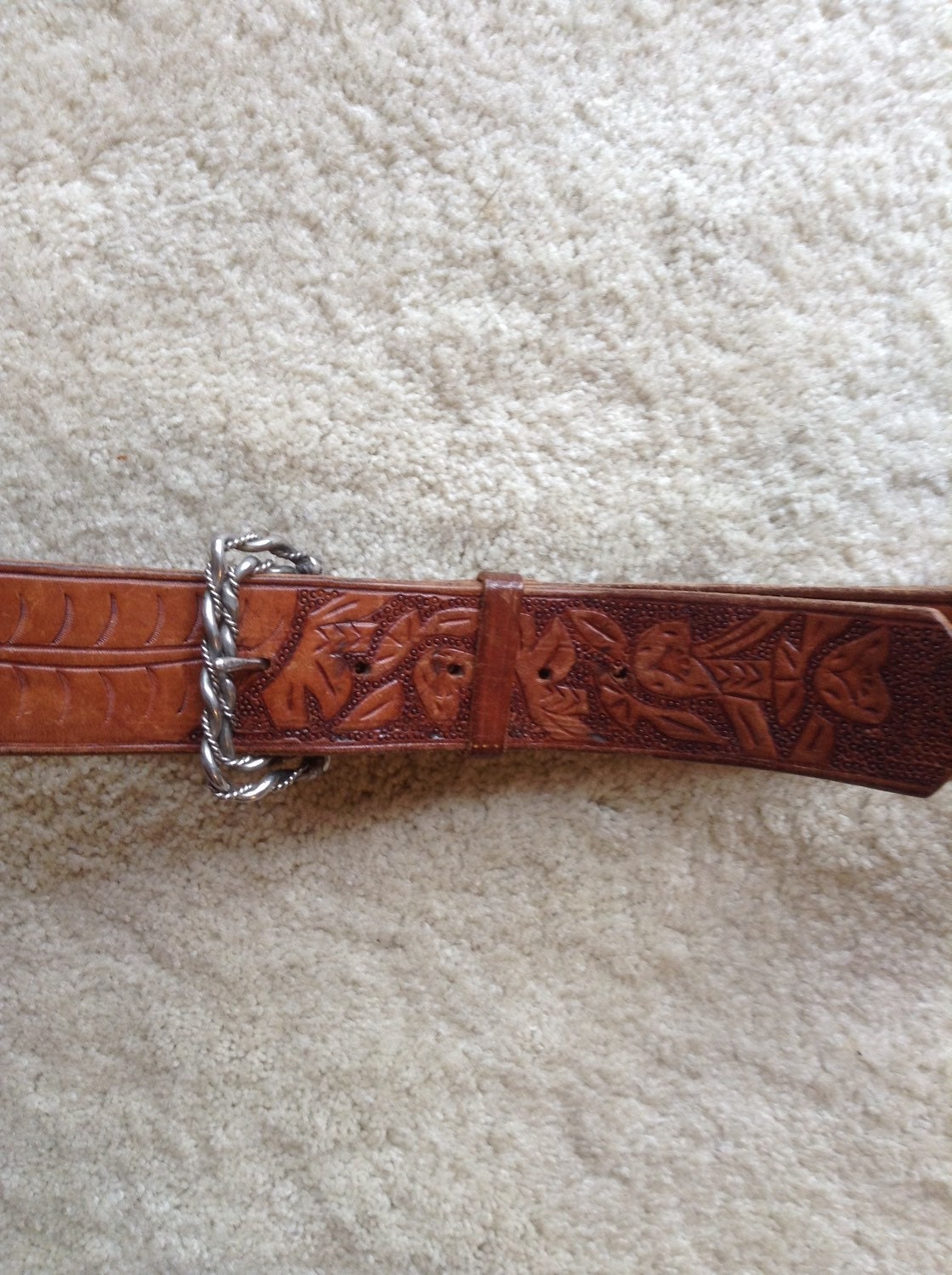 Hand Tooled Ladies Brown Leather Belt / Vintage Belt Size