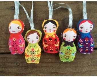 Plush Christmas Matryoshka Ornaments, Russian doll, Nesting Doll, Set of Five