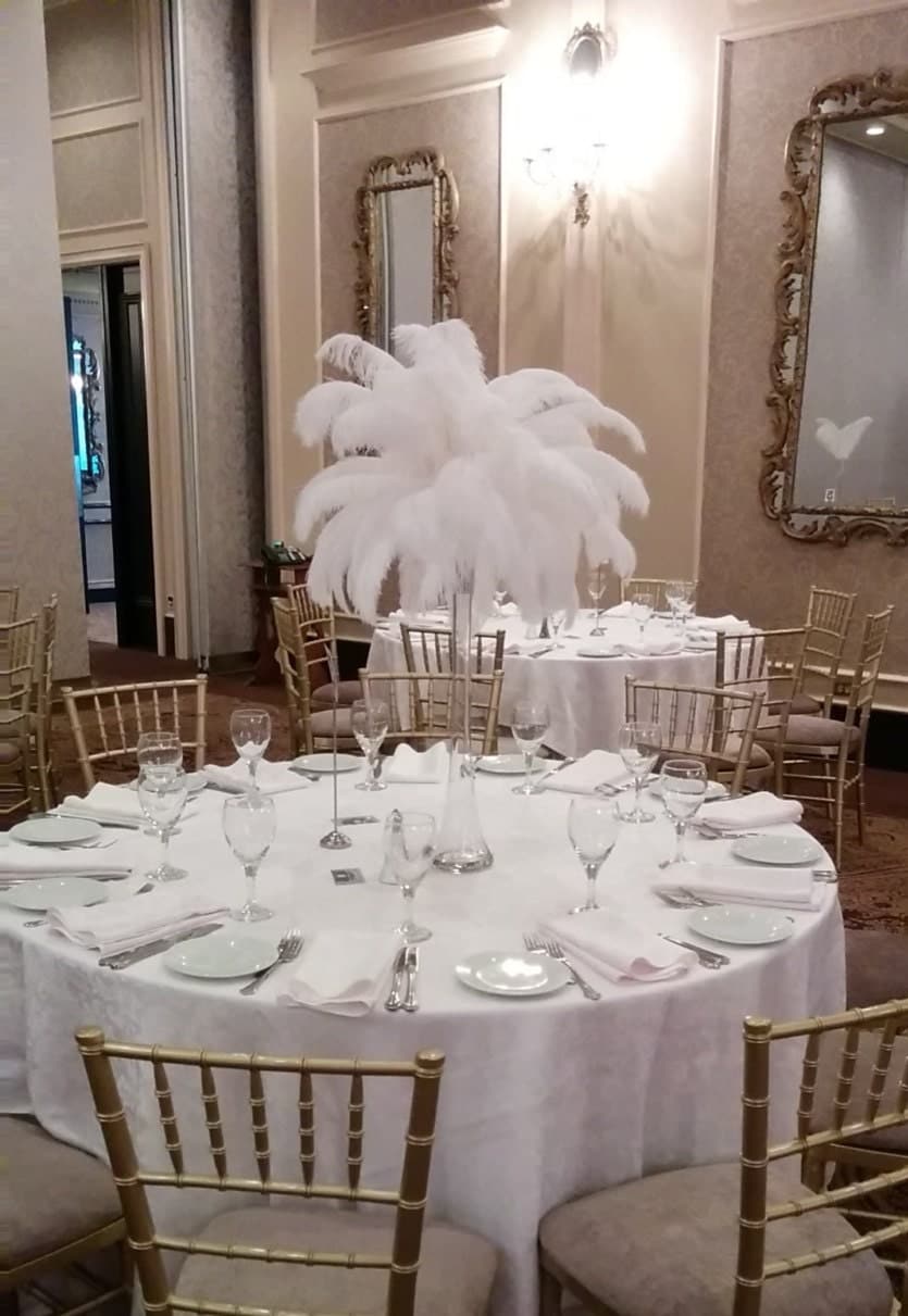 Centerpiece For Home Kits : Ostrich feather centerpiece kits with eiffel tower