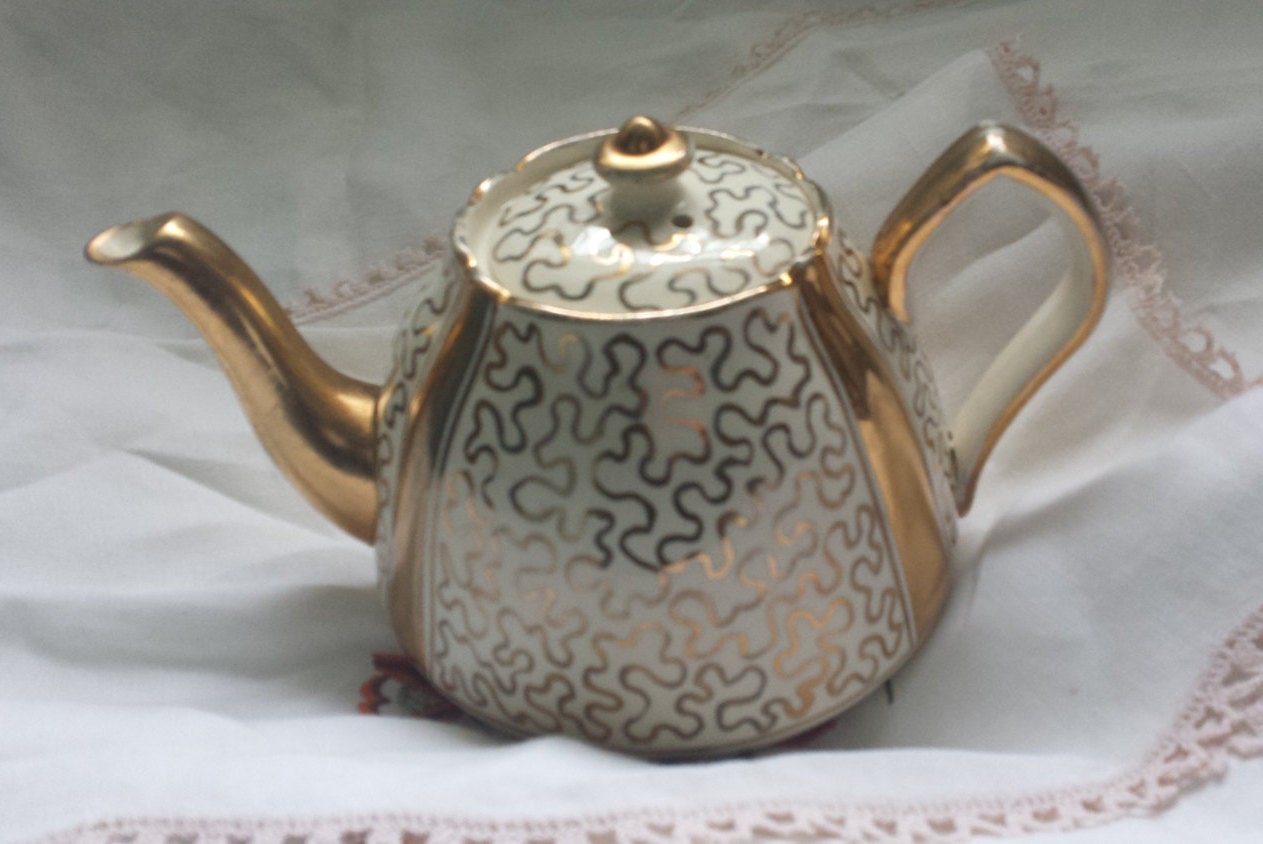 Vintage teapot Lingard teapot made in England gold teapot