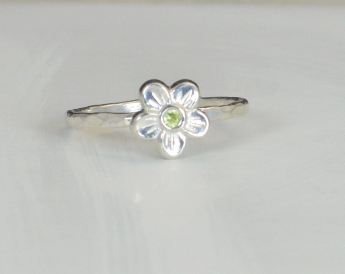 Small Flower Peridot Ring, Silver Peridot Ring, Flower Ring, Forget Me Not, Flower Jewelry, Sterling Flower Ring, Peridot floral ring