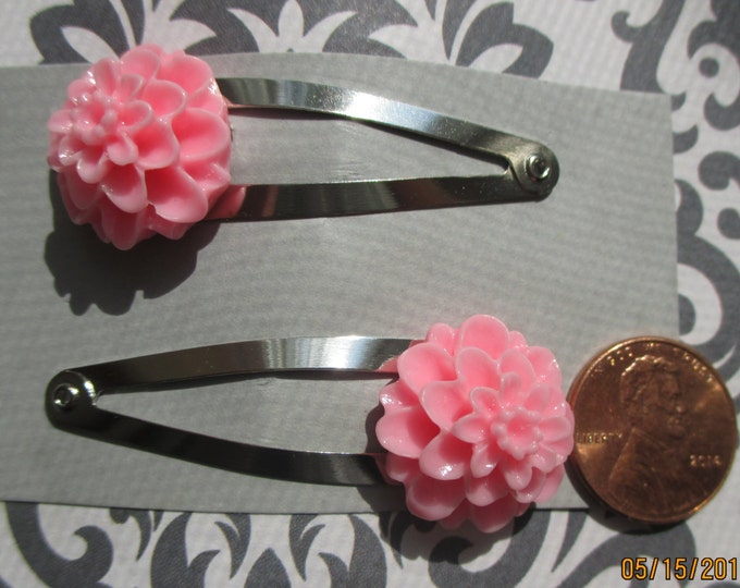 Pink flower barrettes-childrens hair clips-flower girl barrette-little girls Rosette hair clip-pink mum barrette-pink rose wedding accessory