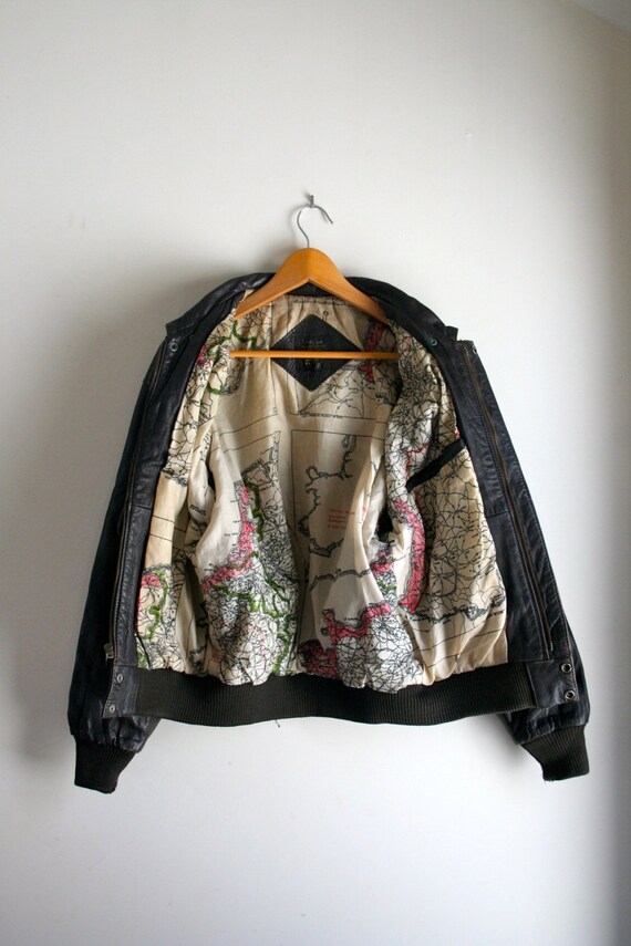 vintage-map-lining-leather-bomber-jacket-type-a-2