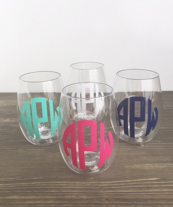 Monogramed Wine Glasses Set of 4 by LGLCustomGifts on Etsy