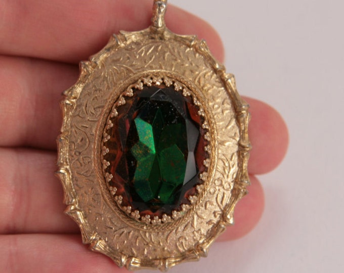 Chrysoberyl Imitation Large Signed Sarah Coventry Gold tone green Amber Antique looking Pendant Signed Vintage Costume Jewelry