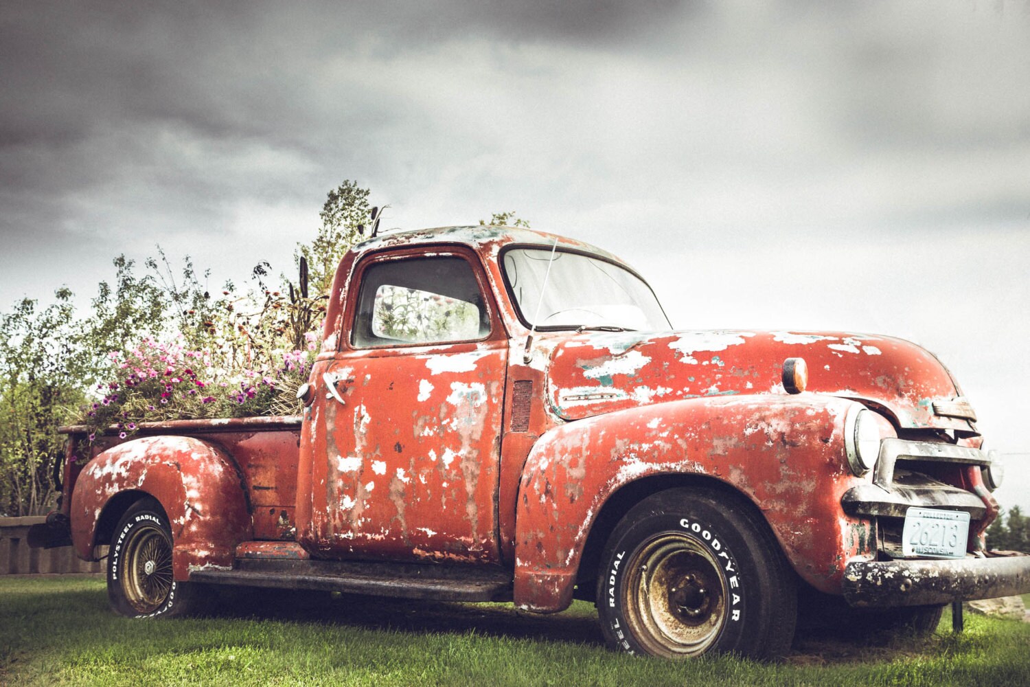 VINTAGE RED TRUCK 3