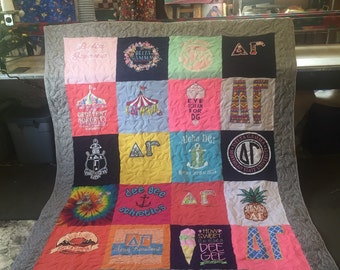 T-Shirt Quilt no sashes! Twin size, full size, queen size or king size quilt! Perfect graduation quilt, or wedding quilt!
