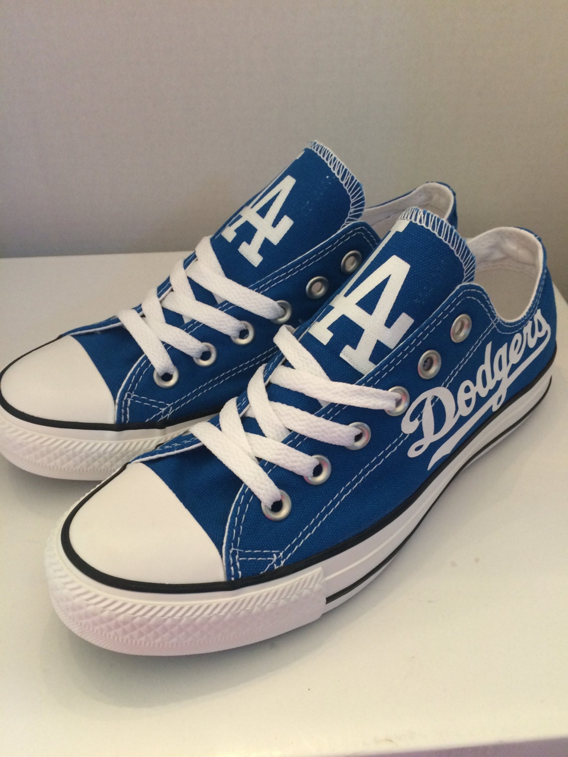 La Dodgers converses tennis shoes