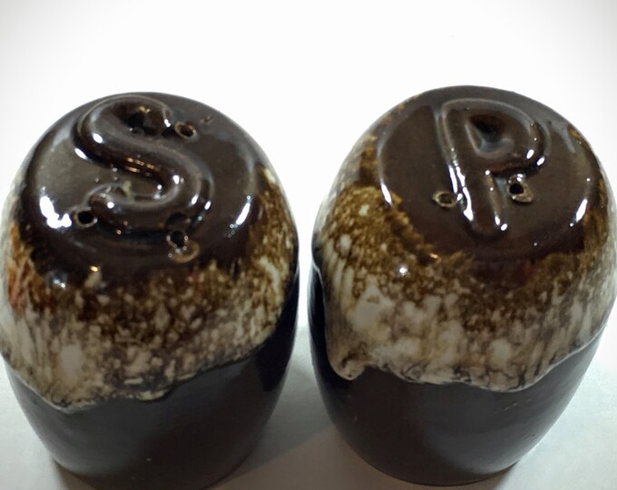 Vintage Hull Drip Ware Salt and Pepper Shaker Set | Hull Dripware Shakers