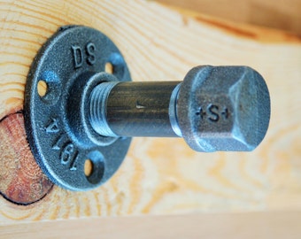 Coat rack, right hook in cast iron with cast iron plug