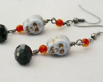 Walking Dead boucles doreilles, Walking Dead, boucles doreilles tête de mort, tête de mort bijoux, Long crâne de cristal noir boucles doreilles,