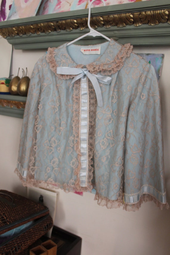 Beautiful Vintage Bed Jacket by Vintalicous on Etsy