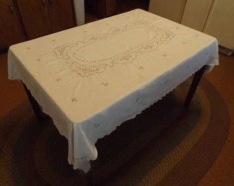 Rectangle Linen Tablecloth And Napkins With Hand Embroidery And Cut Work Floral Design (7 piece set)