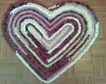 Crocheted Heart Rag Rug ~ 30" x 25" Rug ~ Repurposed linens ~ Log Cabin Decor ~ Rustic Cabin ~ Machine Washable ~ Retro Rag Rug ~ Farmhouse