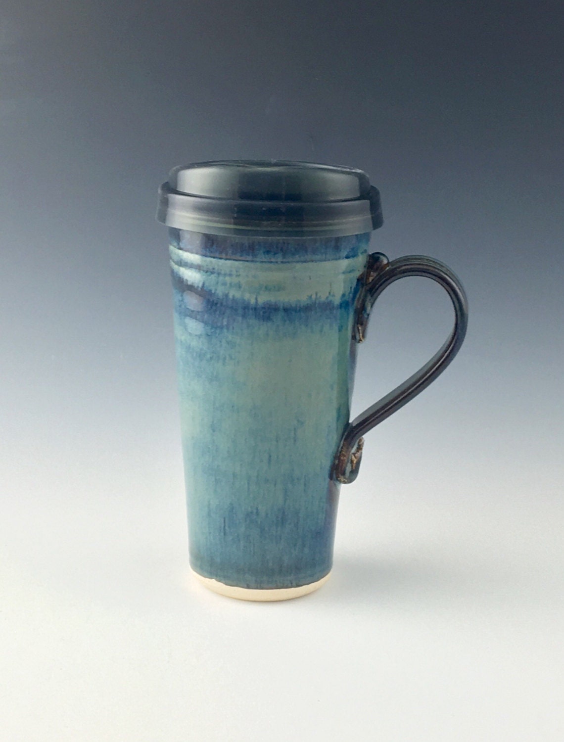 Ceramic Travel mug / Commuter mug with silicone lid Blue