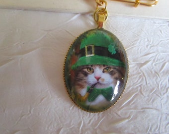 Broche en métal doré "Un joli petit chat irlandais"