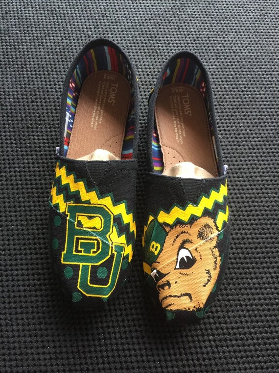 Items similar to Baylor University hand painted TOMS on Etsy