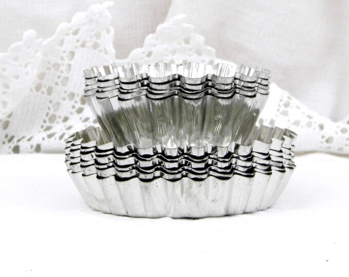 Unused 6 Vintage French Tartlet Metal Pans and 5 Cup Cake Molds, French Country Baking, Retro Kitchen, Rustic French Traditional Baking Unused 6 Vintage French Tartlet Metal Pans and 5 Cup Cake Molds, French Country Baking, Retro Kitchen, Rustic French Traditional Baking