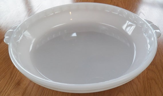 Vintage White Milk Glass Pie Plate Dish 10 Inch Usa Ovenware