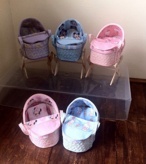 Dolls House Miniature Baby Moses Basket by HELENSOOAKMINIATURES