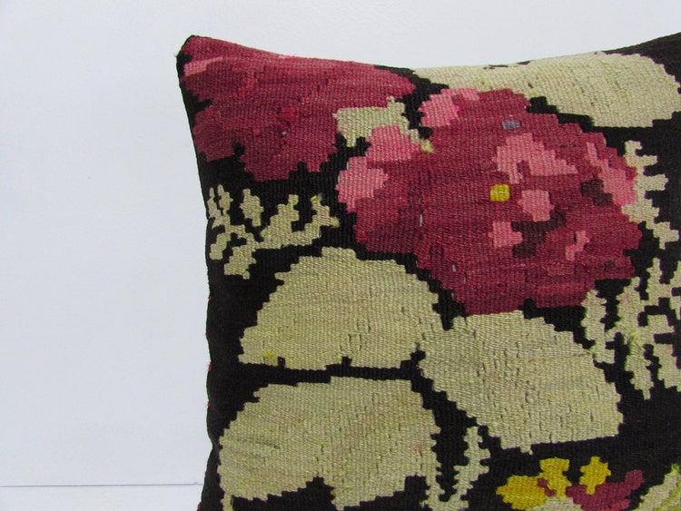 green kilim pillow 18x18 floral cushion by DECOLICKILIMPILLOWS