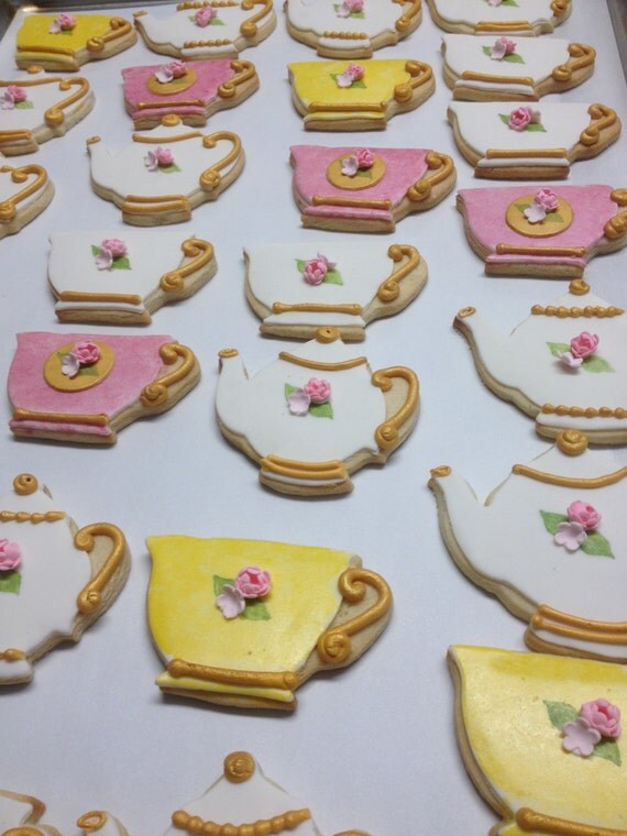 Tea pots and Tea cups decorated cookies