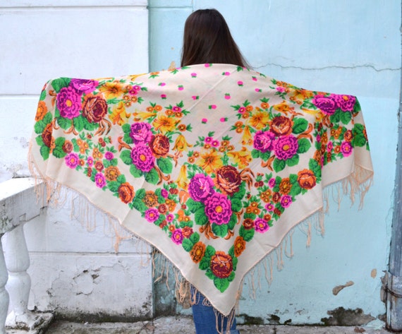 Vintage Ukrainian shawl russian shawl Russian Floral by bestLuba